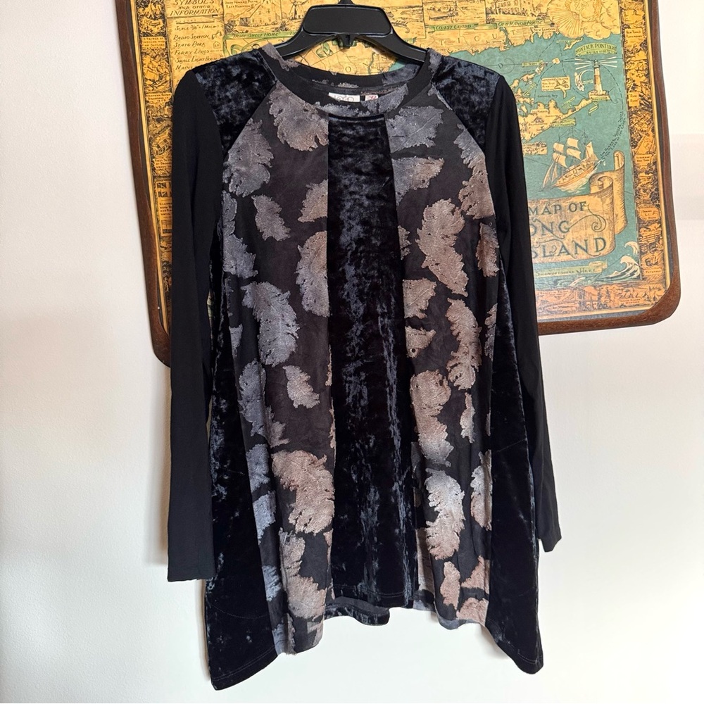 LOGO by Lori Goldstein Pieced Velvet Tie-Dye Top Black Size XS Patchwork Holiday